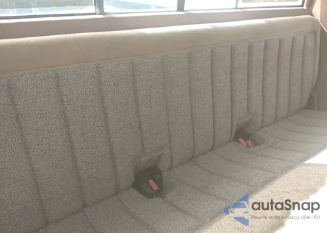 1989 Chevrolet Gmt-400 C2500 z USA, uszkodzony, nr VIN 2GCGC29K0K1230070